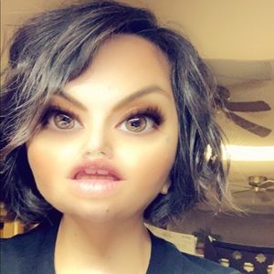 Meet your Posher, Jenn